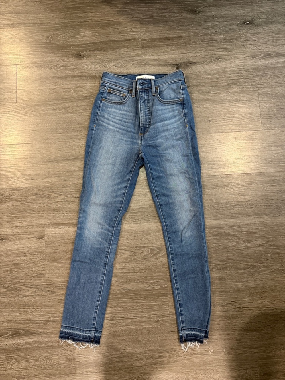 Denim Forum Medium Blue High-Rise Skinny Crop Jeans